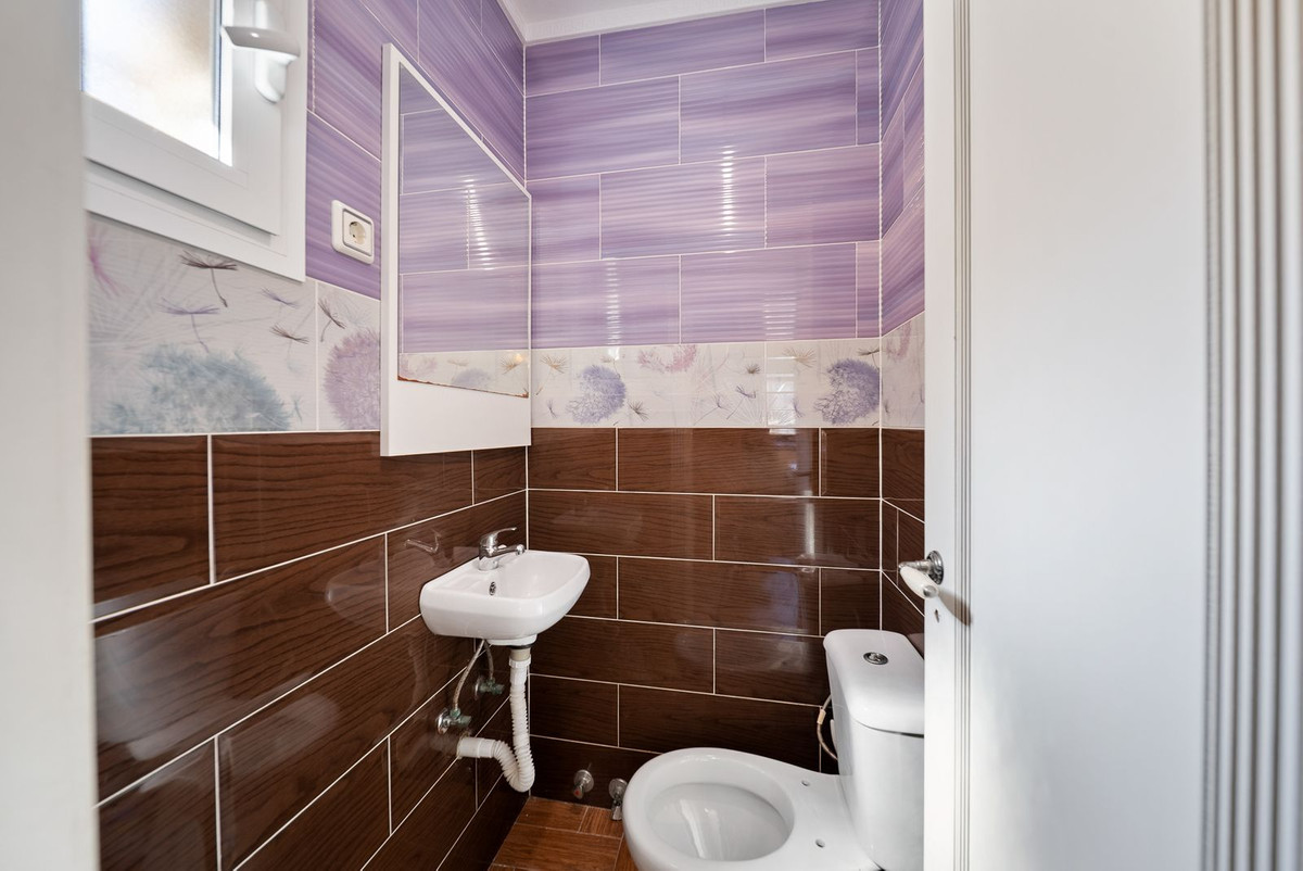 Se vende Finca - Cortijo de 2 dormitorios en Málaga Ciudad, Málaga, España