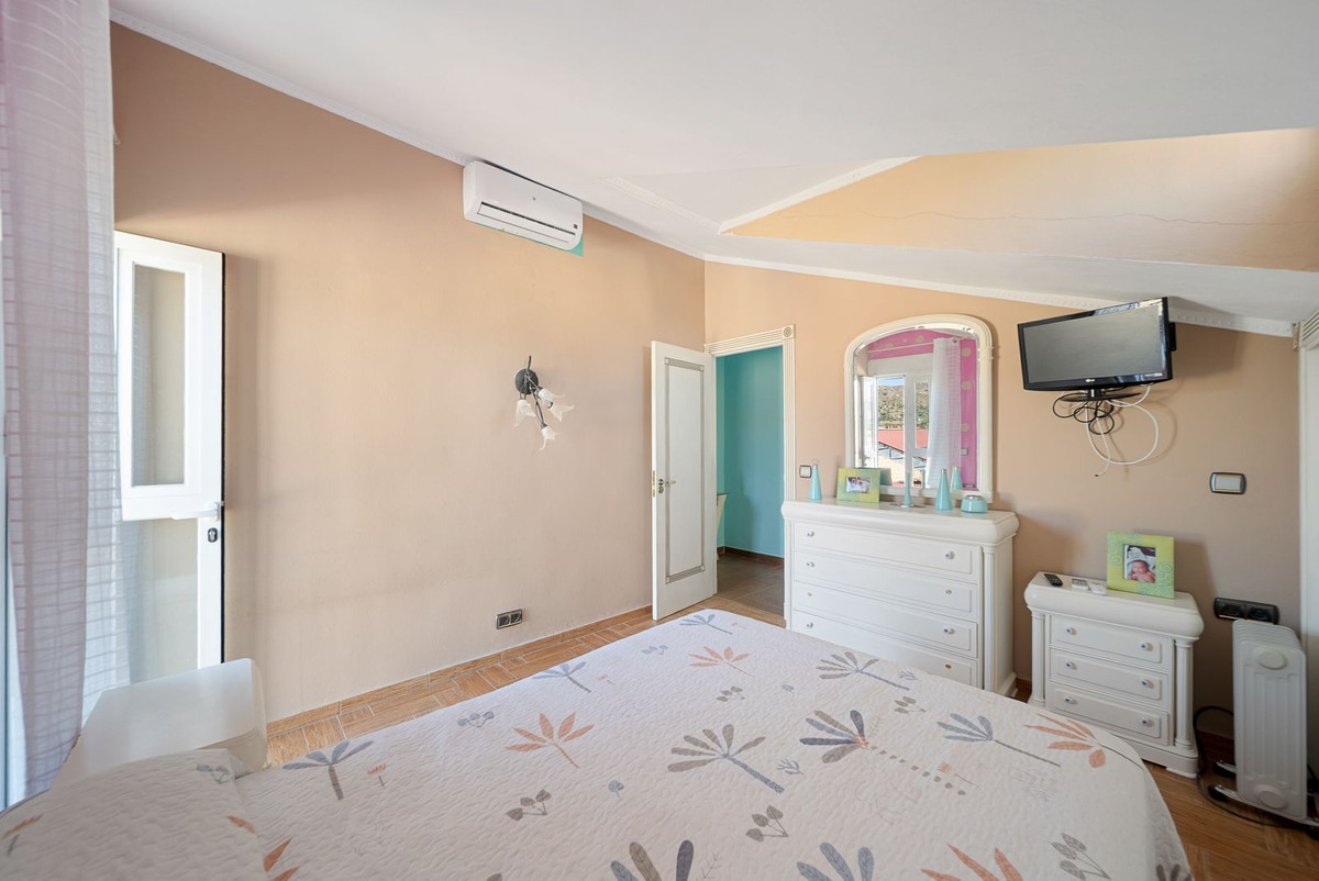 Se vende Finca - Cortijo de 2 dormitorios en Málaga Ciudad, Málaga, España