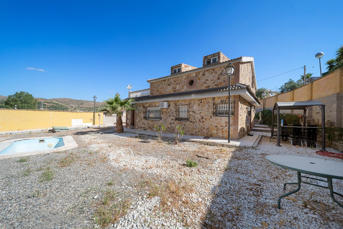 Se vende Finca - Cortijo de 2 dormitorios en Málaga Ciudad, Málaga, España