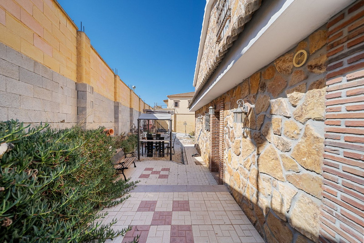 Se vende Finca - Cortijo de 2 dormitorios en Málaga Ciudad, Málaga, España