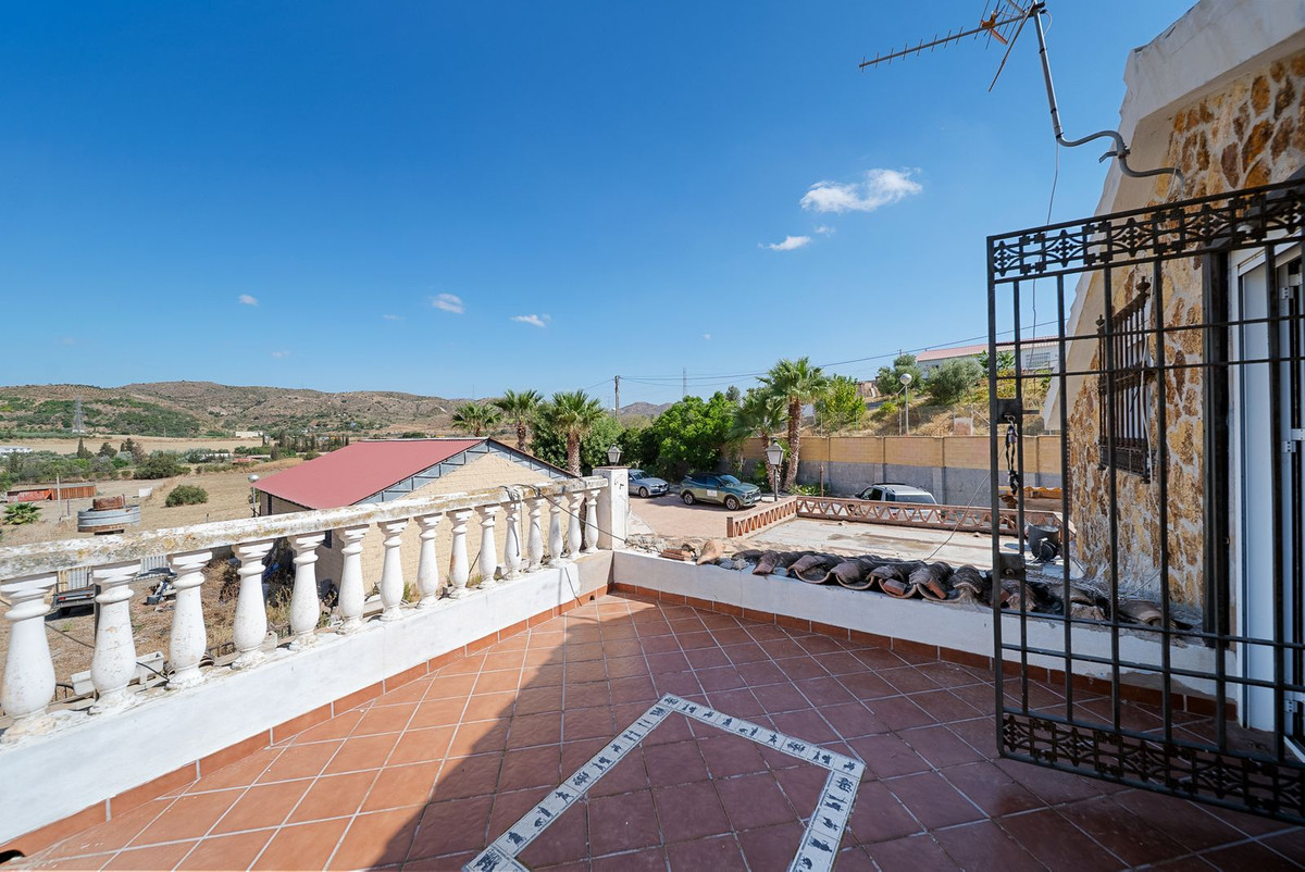 Se vende Finca - Cortijo de 2 dormitorios en Málaga Ciudad, Málaga, España
