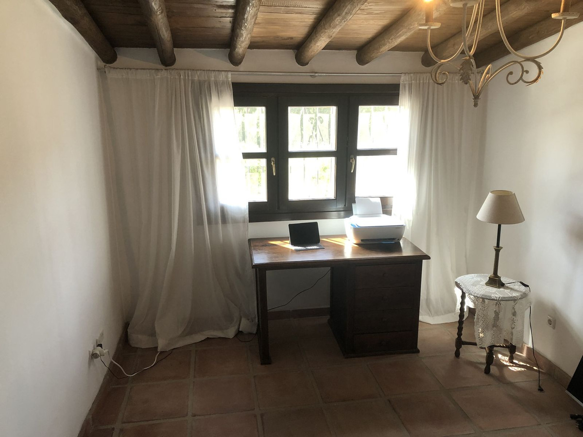 4 Bed Townhouse for sale in Estepona Costa Del Sol, Málaga, Spain