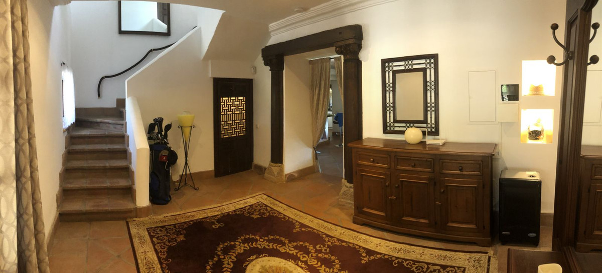 4 Bed Townhouse for sale in Estepona Costa Del Sol, Málaga, Spain