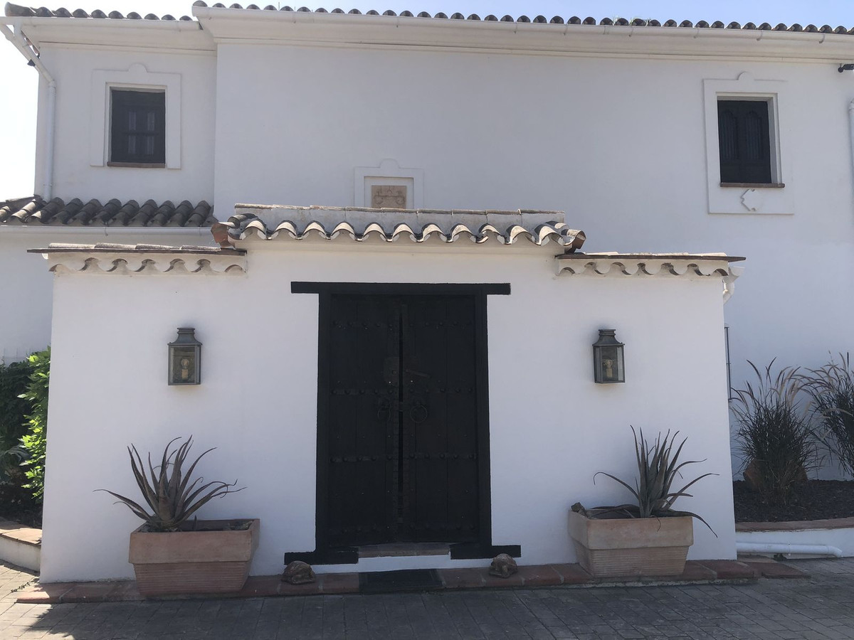 4 Bed Townhouse for sale in Estepona Costa Del Sol, Málaga, Spain