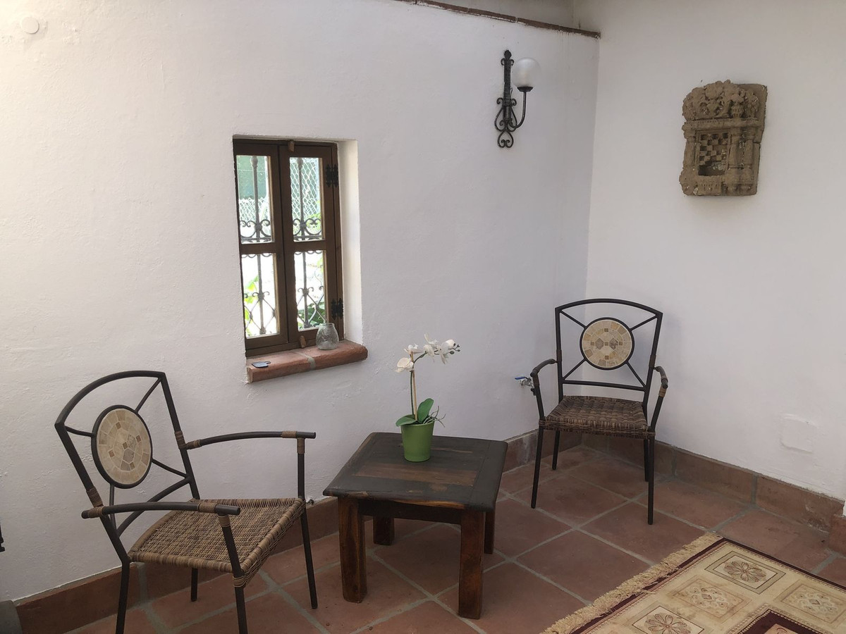4 Bed Townhouse for sale in Estepona Costa Del Sol, Málaga, Spain
