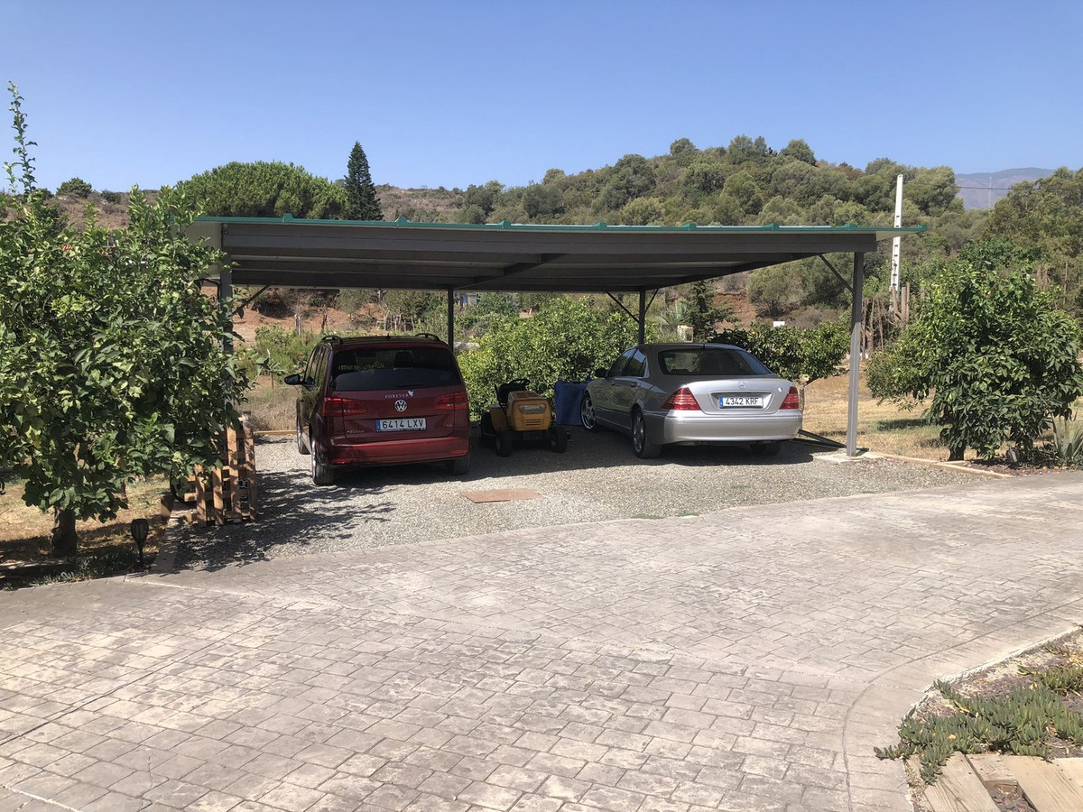4 Bed Townhouse for sale in Estepona Costa Del Sol, Málaga, Spain