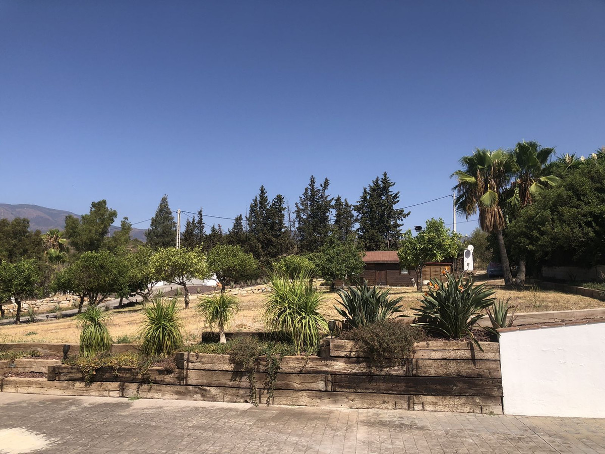 4 Bed Townhouse for sale in Estepona Costa Del Sol, Málaga, Spain