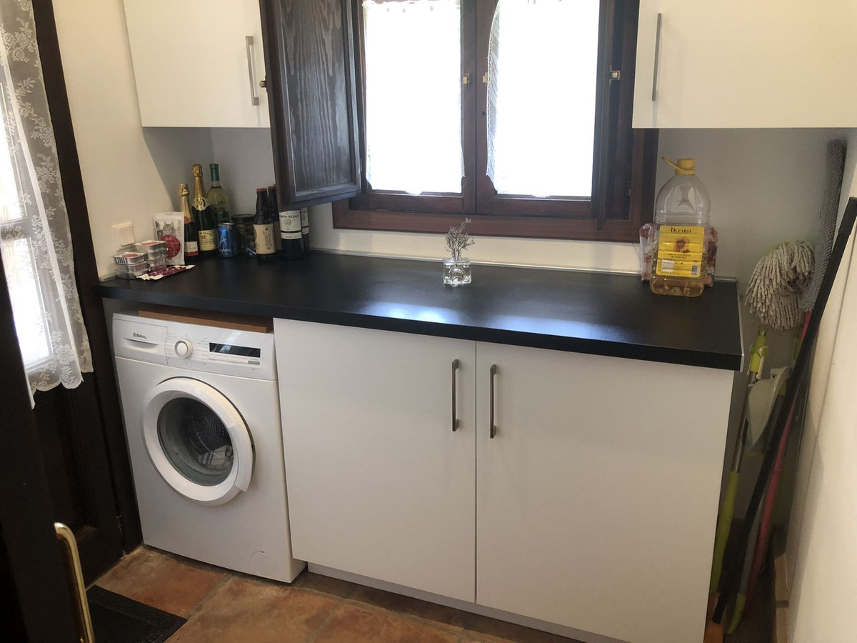 4 Bed Townhouse for sale in Estepona Costa Del Sol, Málaga, Spain