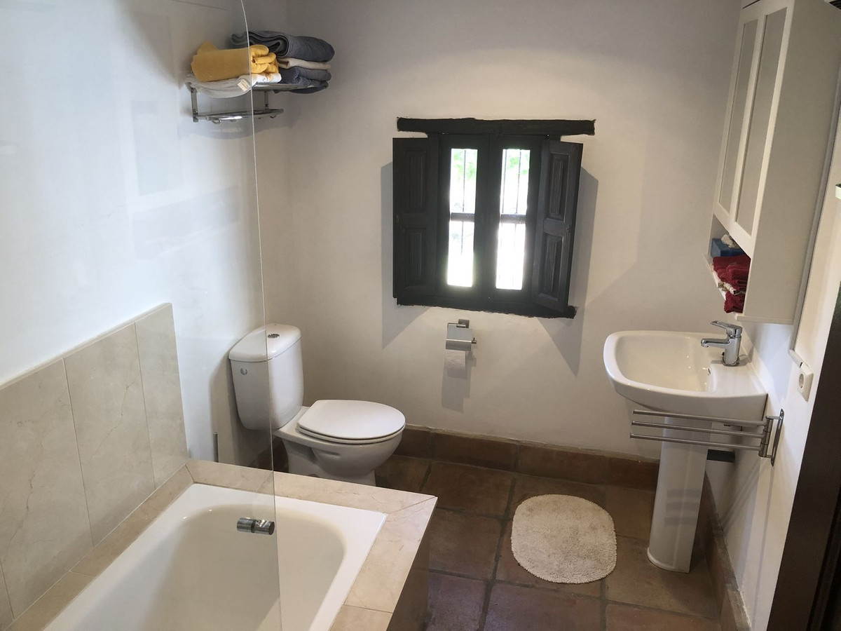 4 Bed Townhouse for sale in Estepona Costa Del Sol, Málaga, Spain