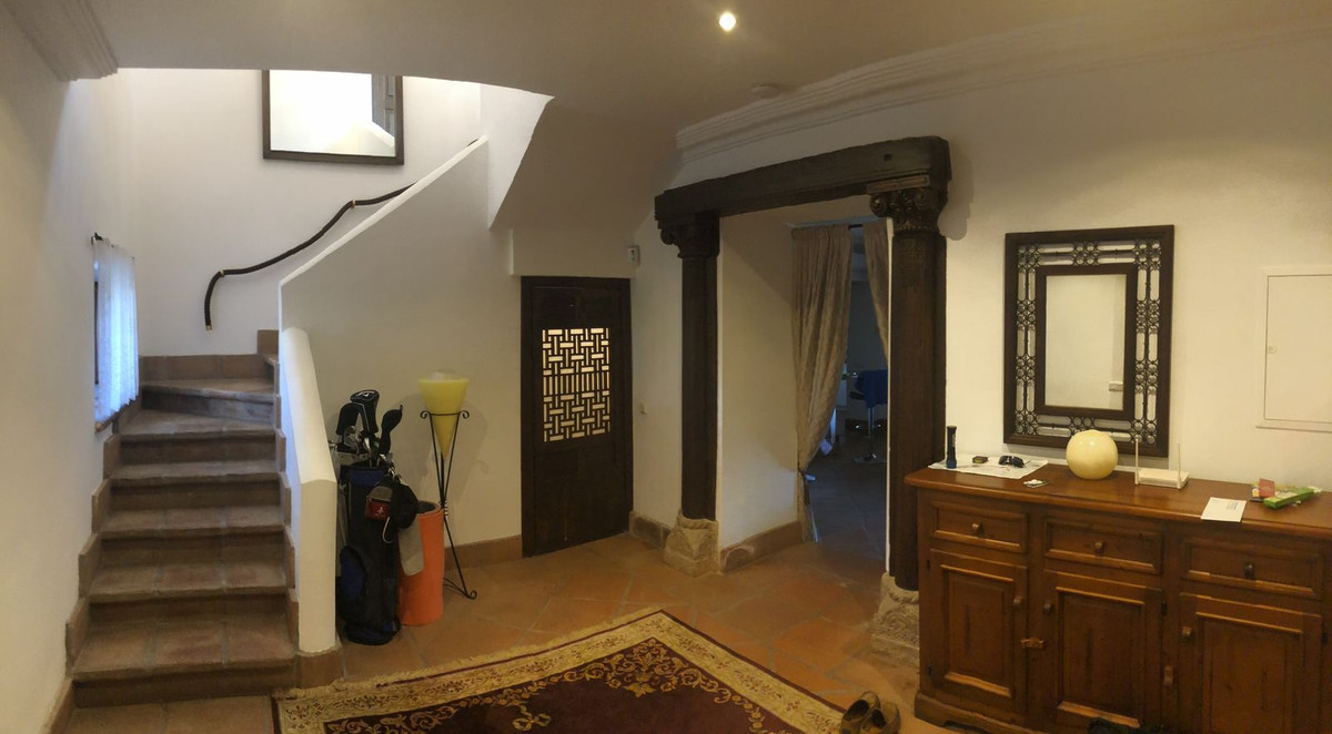 4 Bed Townhouse for sale in Estepona Costa Del Sol, Málaga, Spain