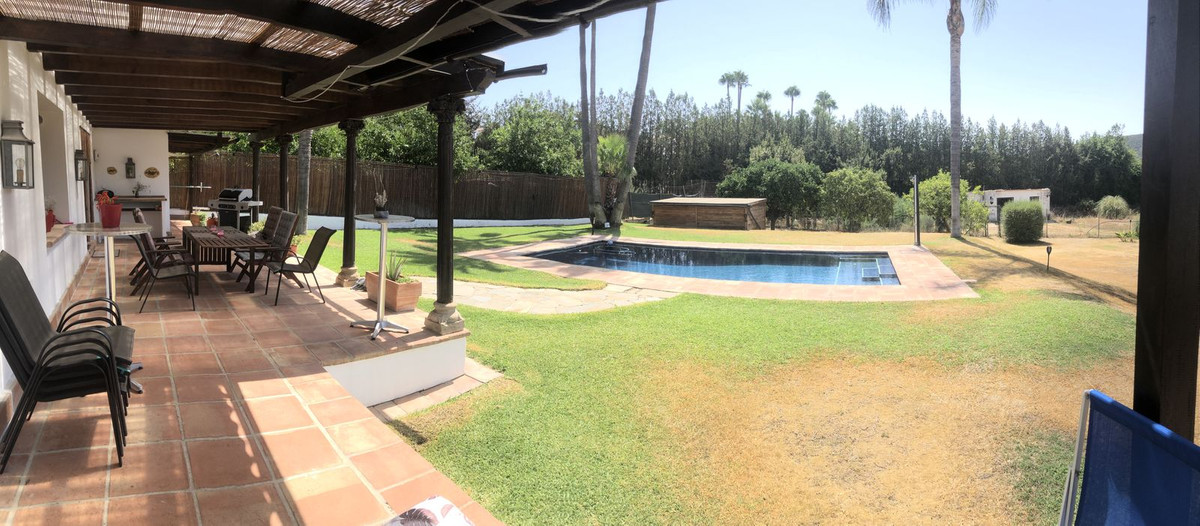 4 Bed Townhouse for sale in Estepona Costa Del Sol, Málaga, Spain