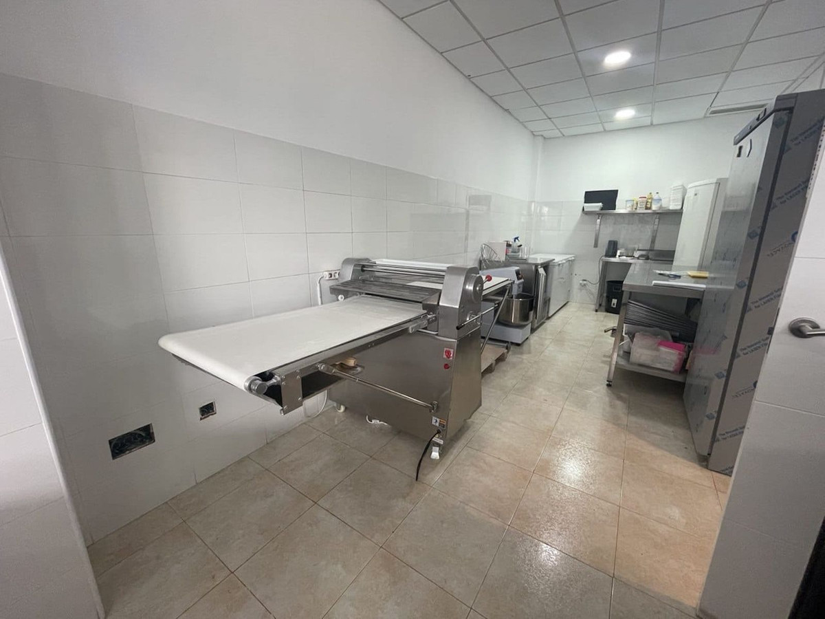 Commercial unit for sale in Estepona Costa Del Sol, Málaga, Spain
