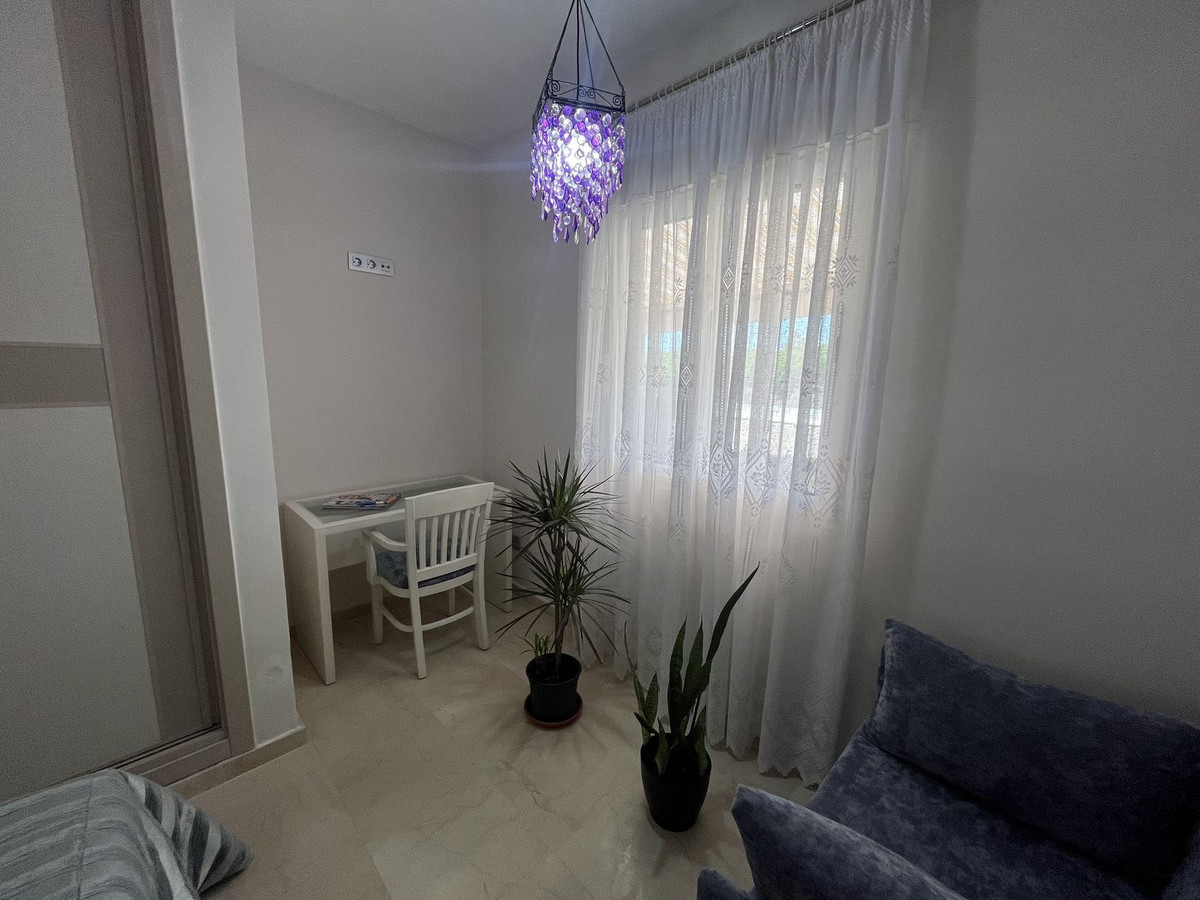 3 Bed Apartment for sale in Estepona Costa Del Sol, Málaga, Spain