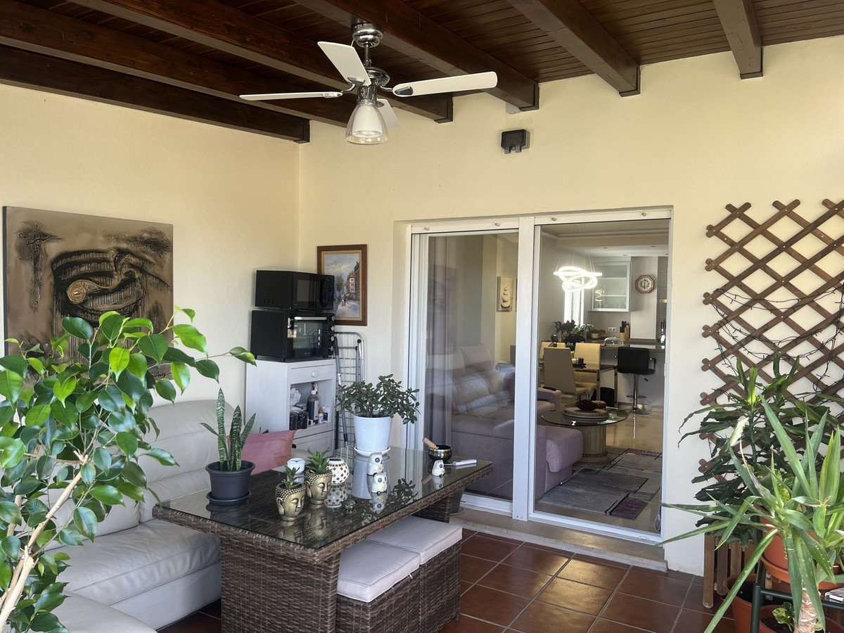 3 Bed Apartment for sale in Estepona Costa Del Sol, Málaga, Spain