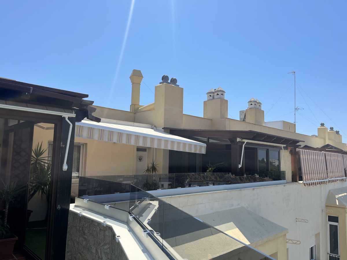 3 Bed Apartment for sale in Estepona Costa Del Sol, Málaga, Spain