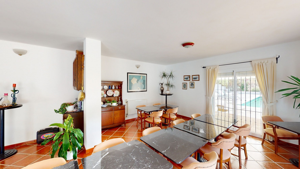 Se vende Villa - Chalet de 7 dormitorios en Costa Del Sol East, Málaga, España