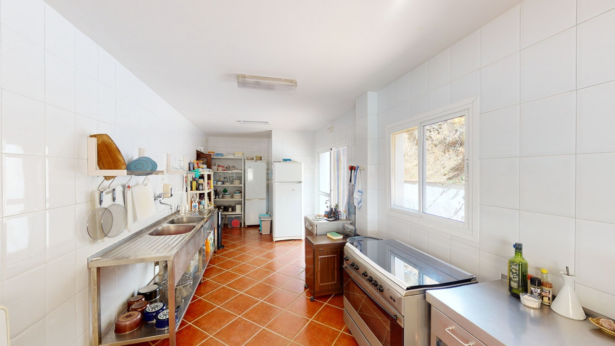 Se vende Villa - Chalet de 7 dormitorios en Costa Del Sol East, Málaga, España