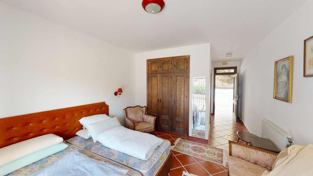 Se vende Villa - Chalet de 7 dormitorios en Costa Del Sol East, Málaga, España