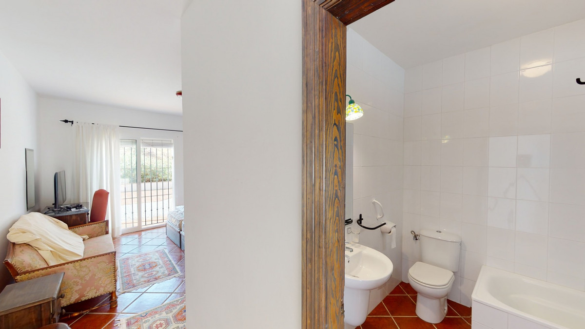 Se vende Villa - Chalet de 7 dormitorios en Costa Del Sol East, Málaga, España