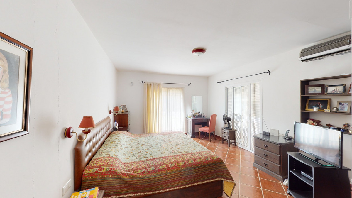 Se vende Villa - Chalet de 7 dormitorios en Costa Del Sol East, Málaga, España