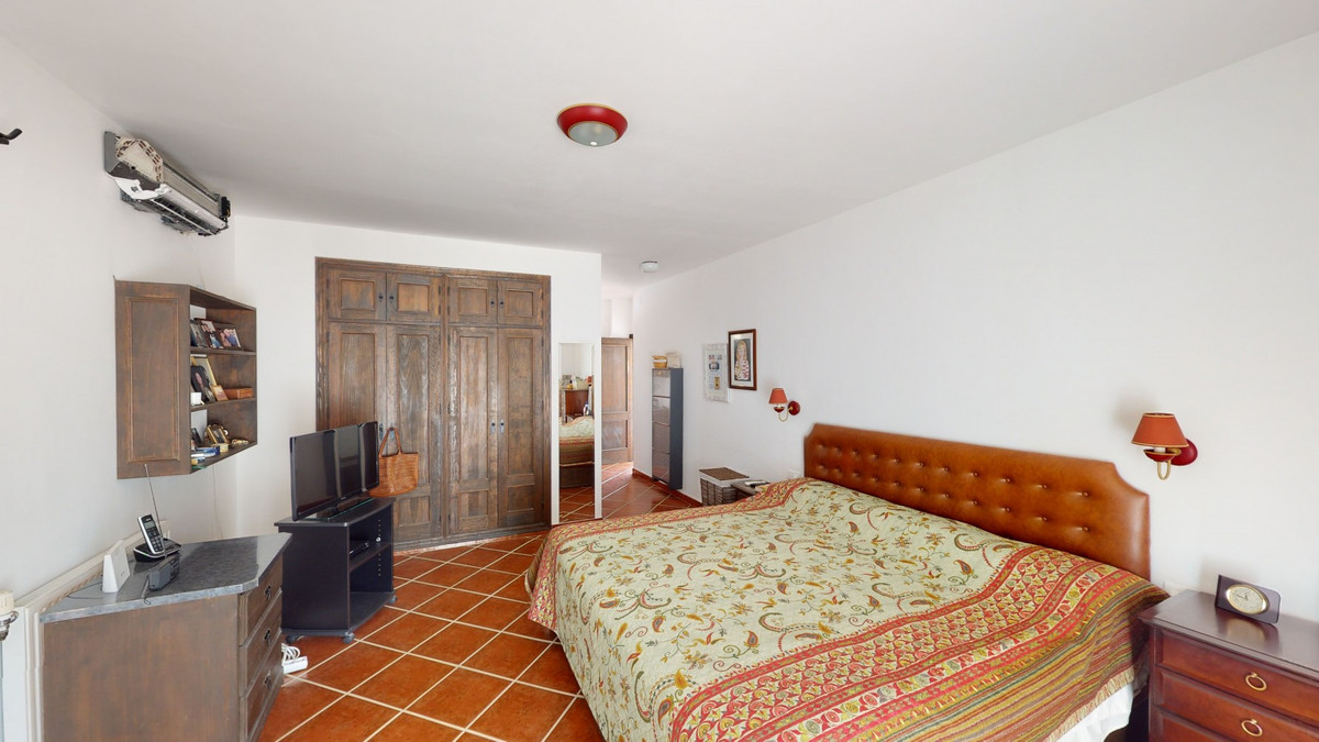Se vende Villa - Chalet de 7 dormitorios en Costa Del Sol East, Málaga, España