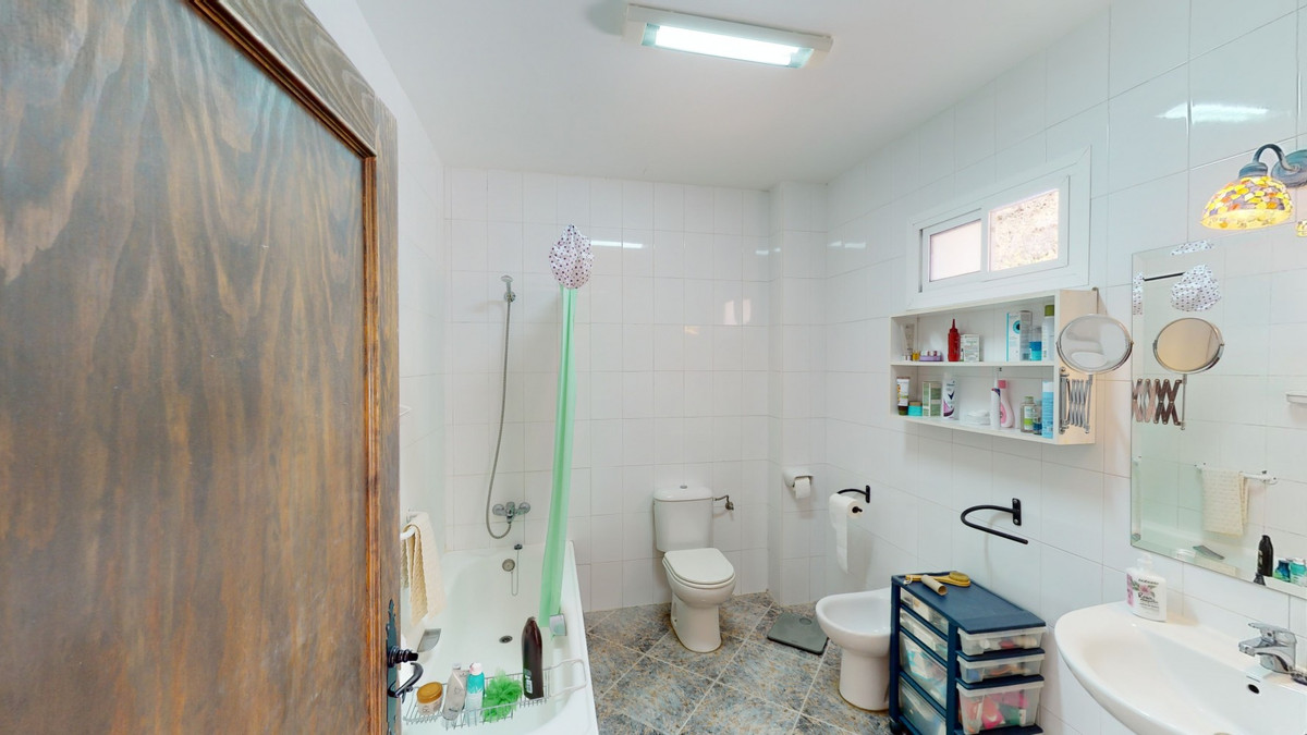 Se vende Villa - Chalet de 7 dormitorios en Costa Del Sol East, Málaga, España