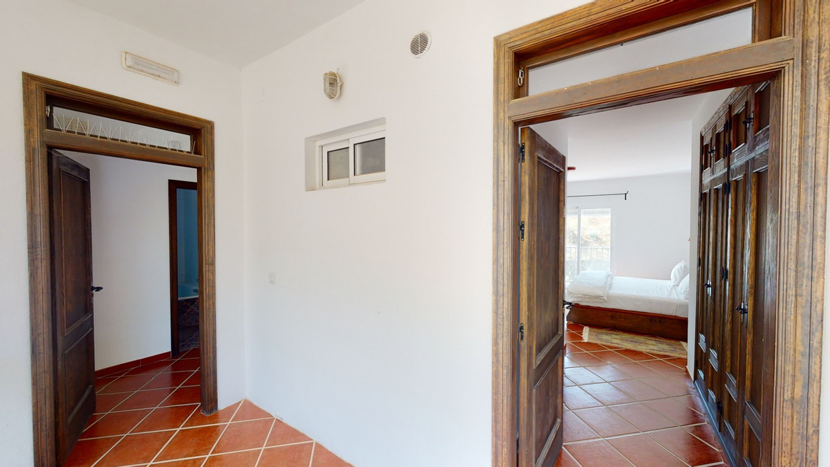 Se vende Villa - Chalet de 7 dormitorios en Costa Del Sol East, Málaga, España