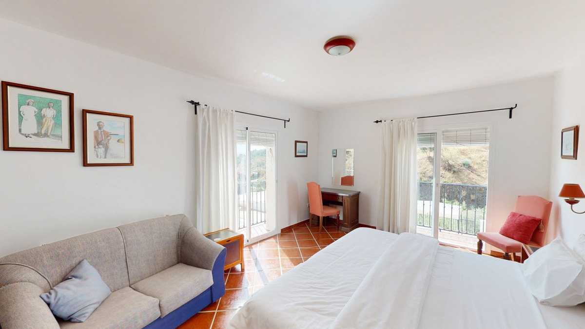 Se vende Villa - Chalet de 7 dormitorios en Costa Del Sol East, Málaga, España