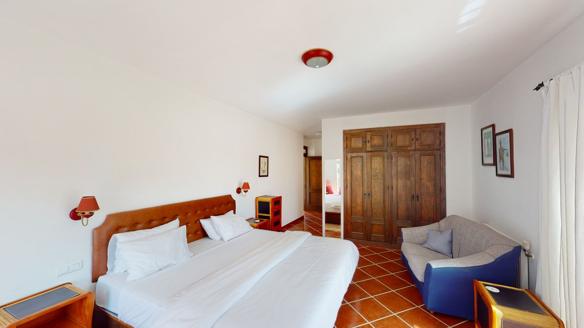Se vende Villa - Chalet de 7 dormitorios en Costa Del Sol East, Málaga, España