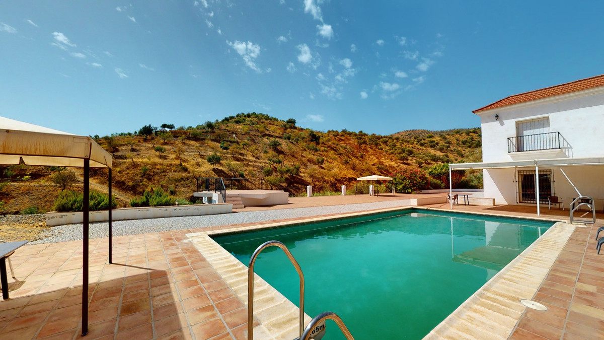 Se vende Villa - Chalet de 7 dormitorios en Costa Del Sol East, Málaga, España
