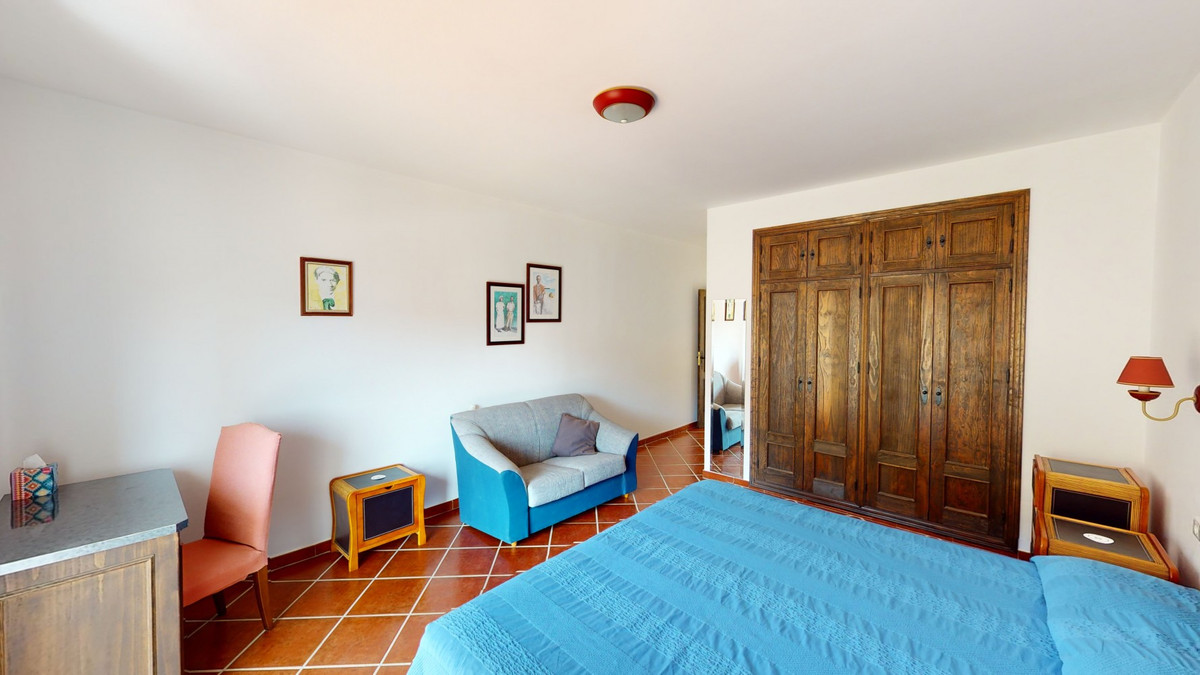 Se vende Villa - Chalet de 7 dormitorios en Costa Del Sol East, Málaga, España