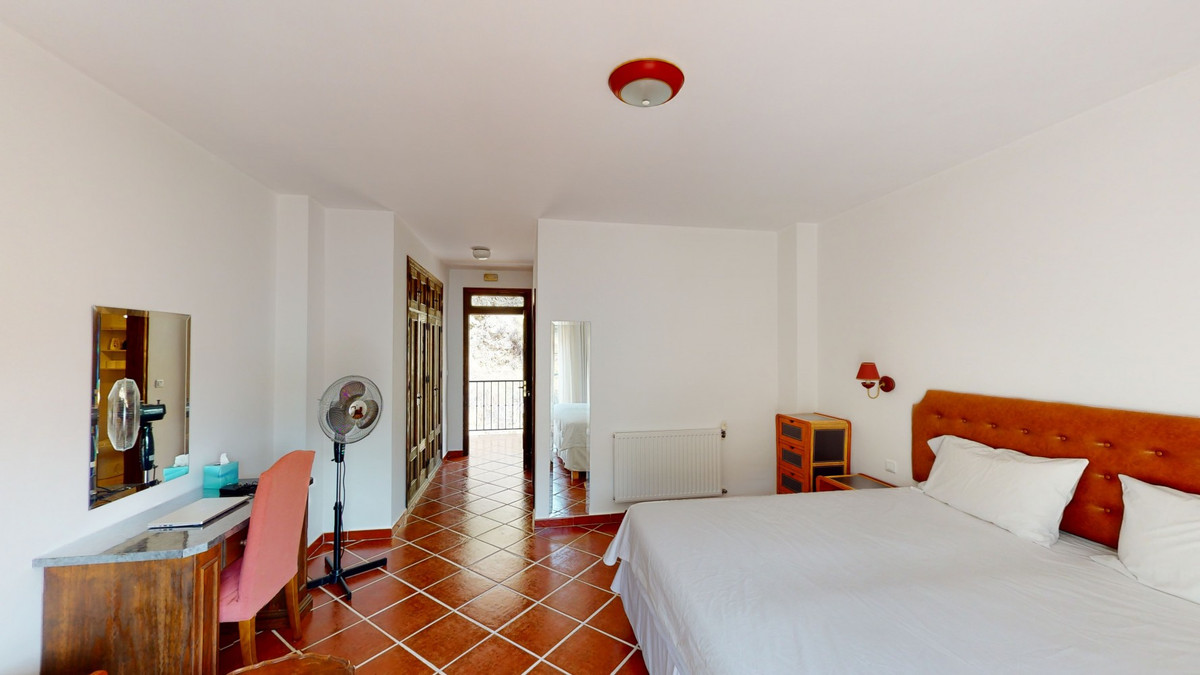 Se vende Villa - Chalet de 7 dormitorios en Costa Del Sol East, Málaga, España