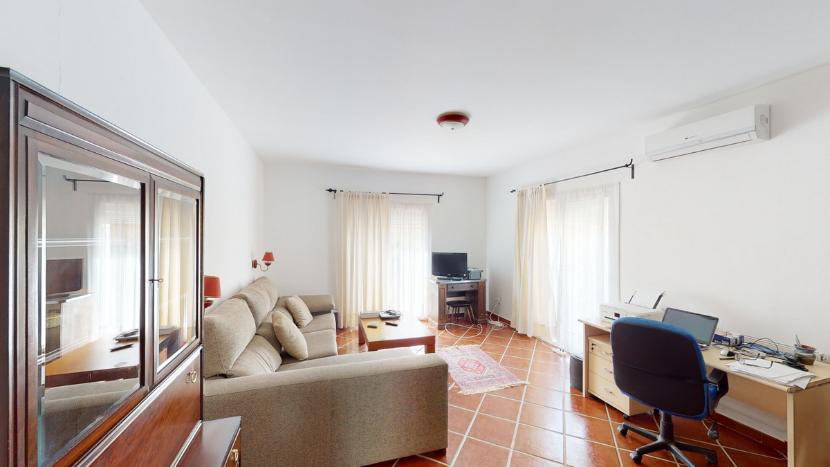 Se vende Villa - Chalet de 7 dormitorios en Costa Del Sol East, Málaga, España