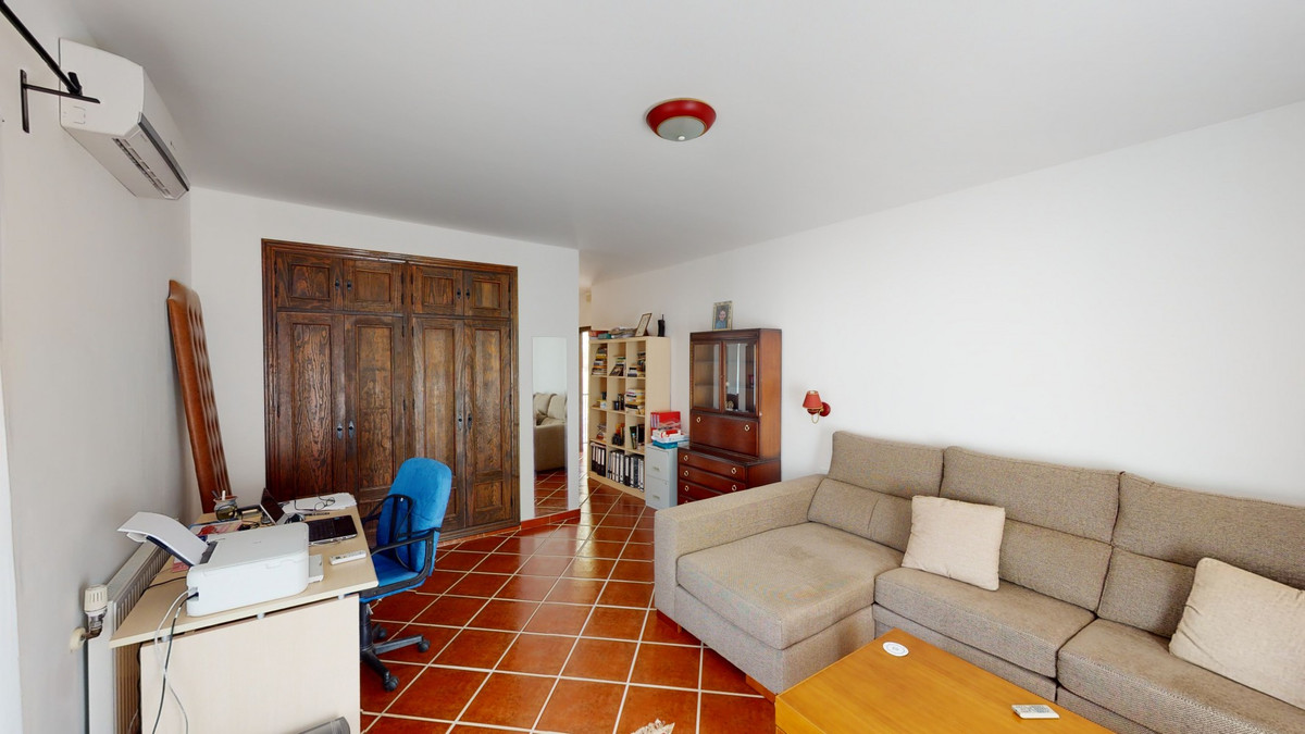 Se vende Villa - Chalet de 7 dormitorios en Costa Del Sol East, Málaga, España