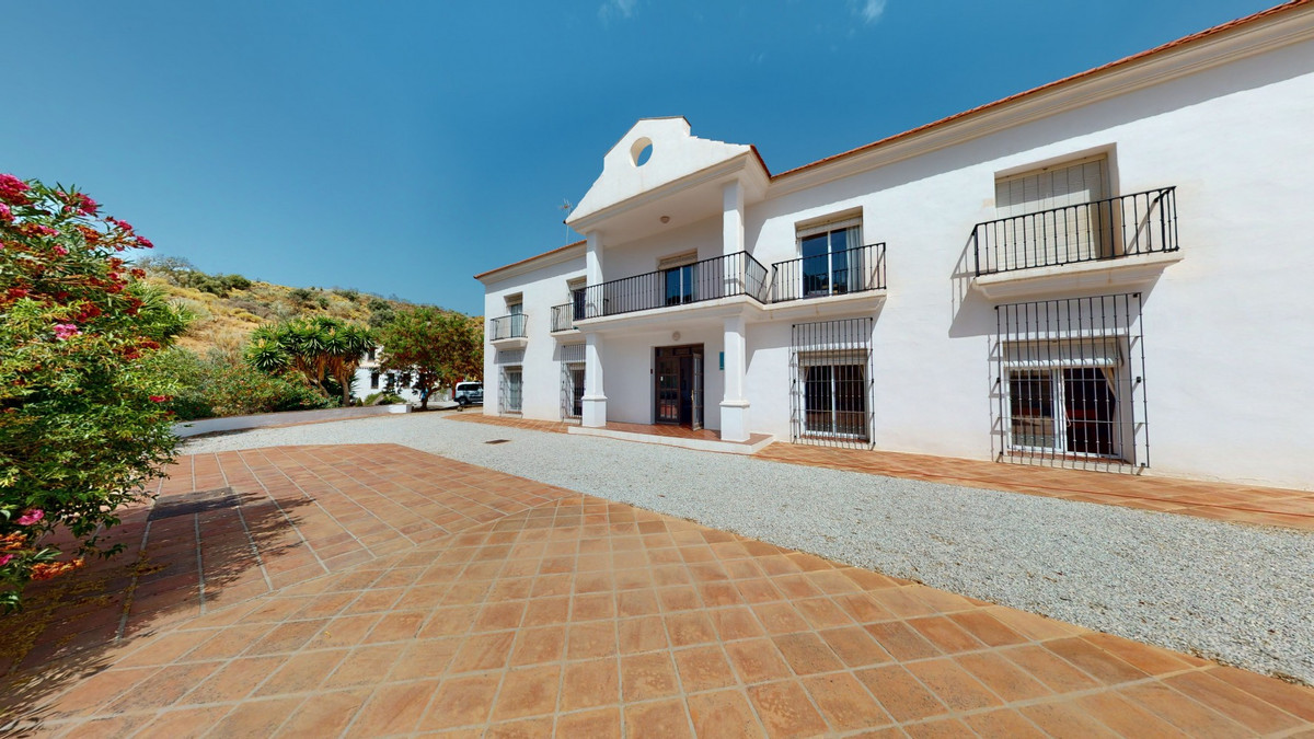 Se vende Villa - Chalet de 7 dormitorios en Costa Del Sol East, Málaga, España