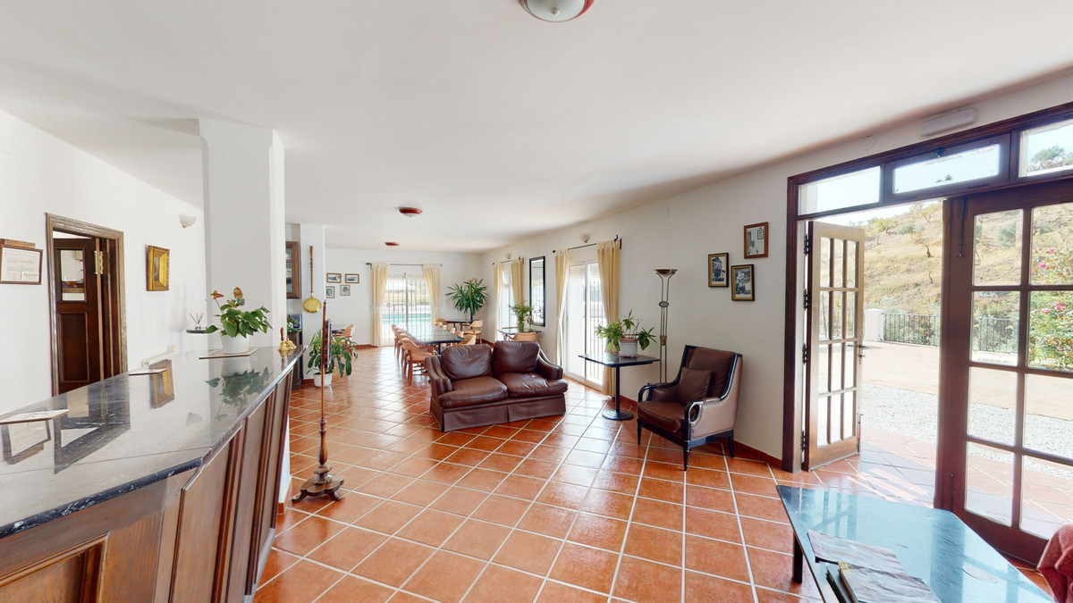 Se vende Villa - Chalet de 7 dormitorios en Costa Del Sol East, Málaga, España