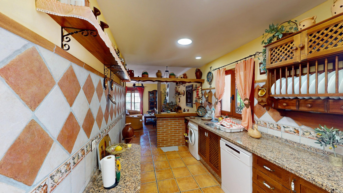 Se vende Villa - Chalet de 3 dormitorios en Costa Del Sol East, Málaga, España