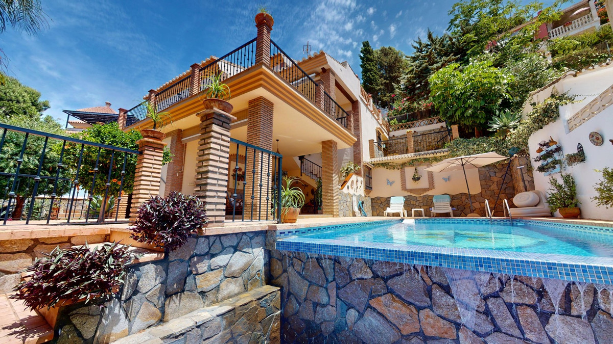 Se vende Villa - Chalet de 3 dormitorios en Costa Del Sol East, Málaga, España