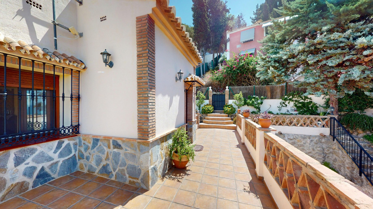 Se vende Villa - Chalet de 3 dormitorios en Costa Del Sol East, Málaga, España