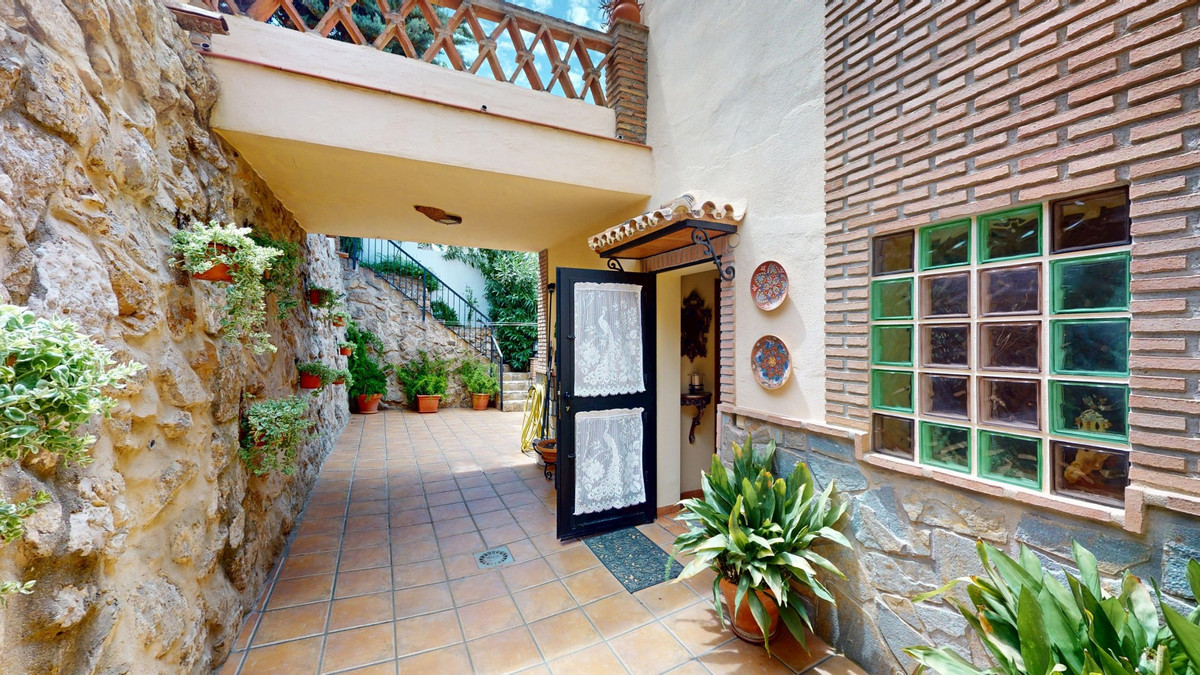 Se vende Villa - Chalet de 3 dormitorios en Costa Del Sol East, Málaga, España