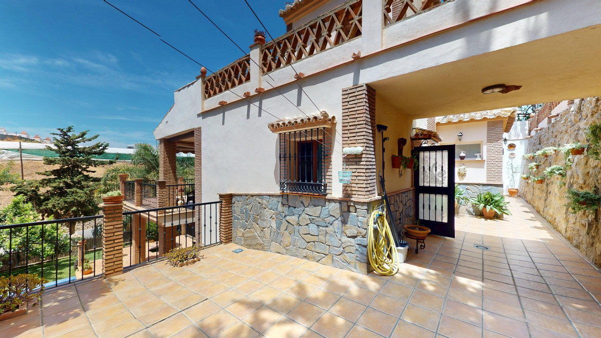 Se vende Villa - Chalet de 3 dormitorios en Costa Del Sol East, Málaga, España