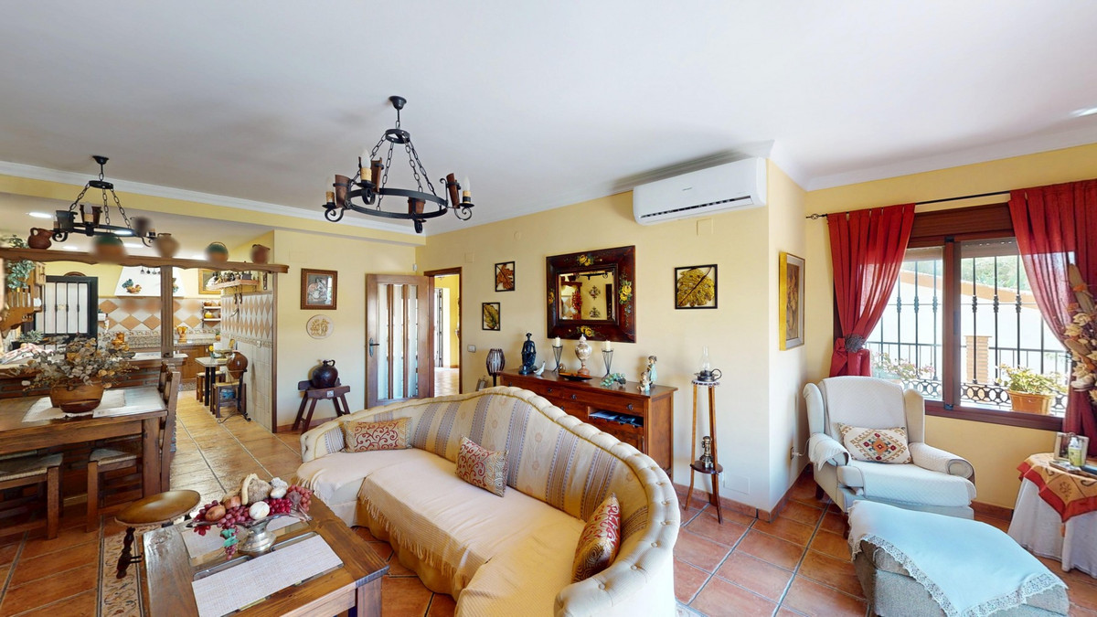 Se vende Villa - Chalet de 3 dormitorios en Costa Del Sol East, Málaga, España