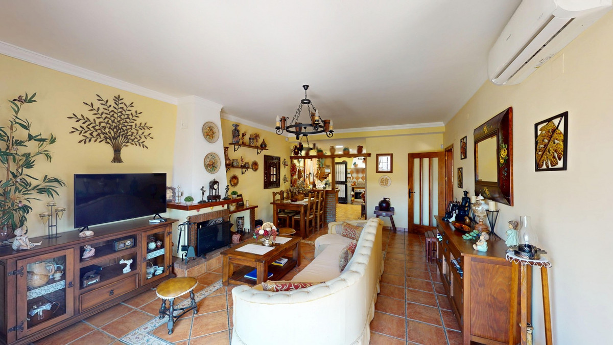 Se vende Villa - Chalet de 3 dormitorios en Costa Del Sol East, Málaga, España