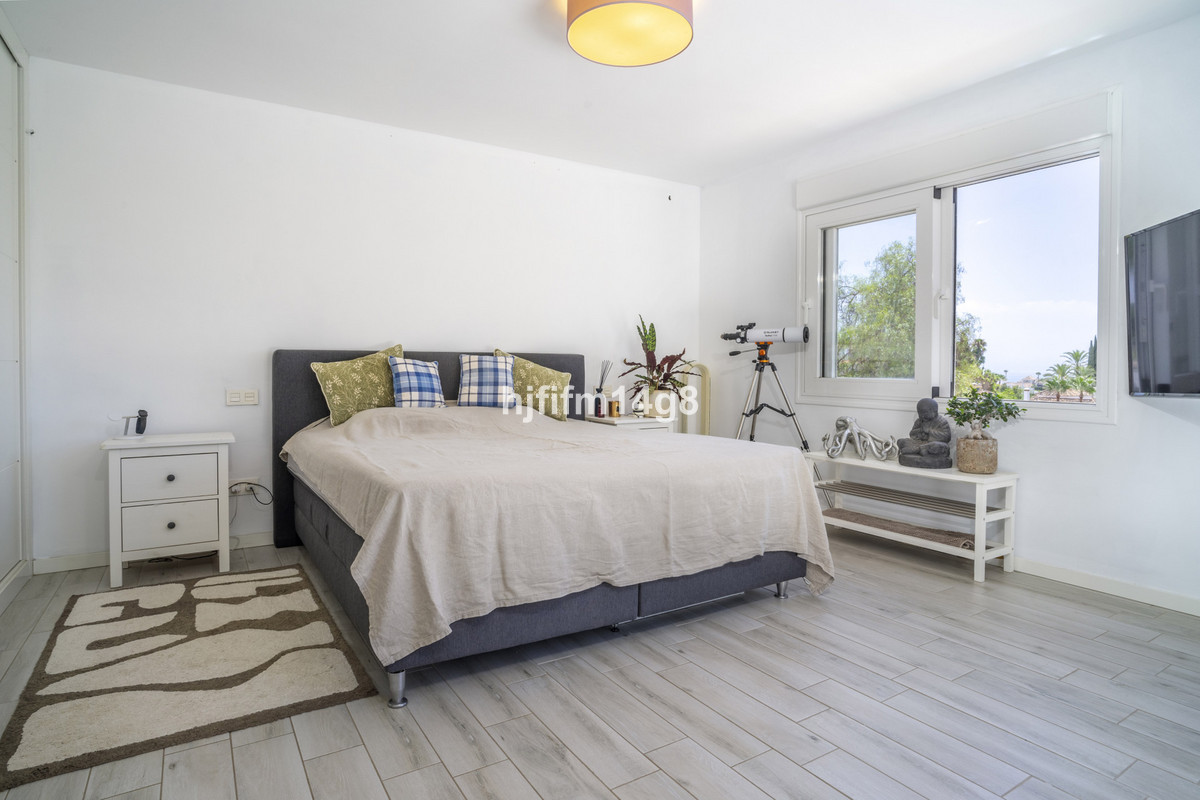 4 Bed Townhouse for sale in Nueva Andalucía Costa Del Sol, Málaga, Spain