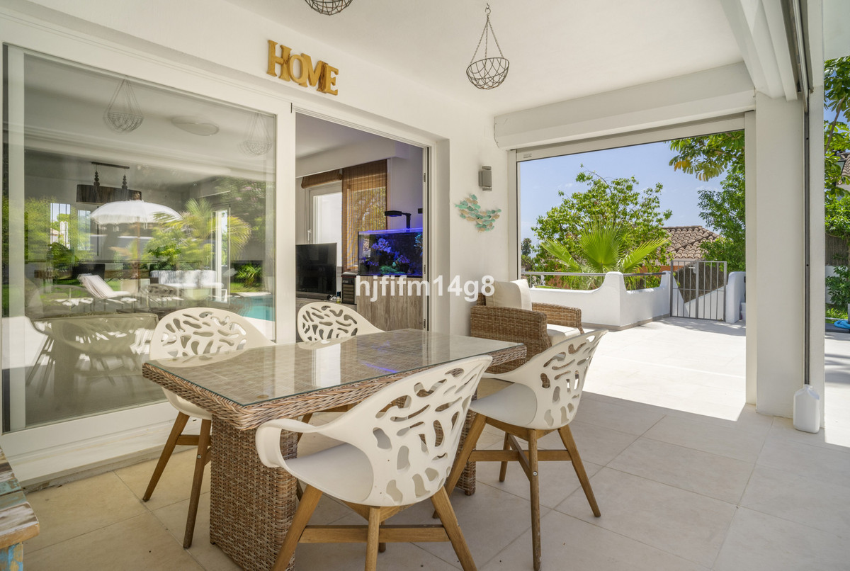 4 Bed Townhouse for sale in Nueva Andalucía Costa Del Sol, Málaga, Spain