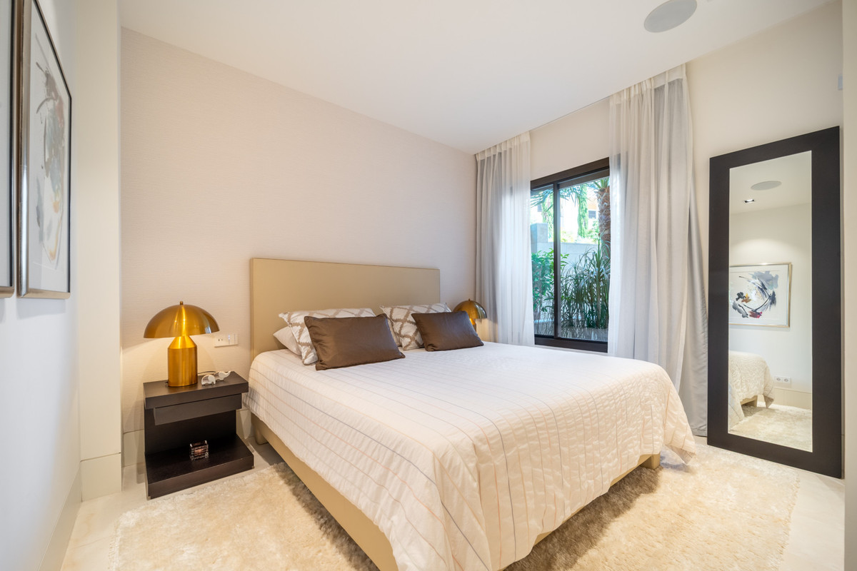 3 Bed Apartment for sale in La Quinta Costa Del Sol, Málaga, Spain