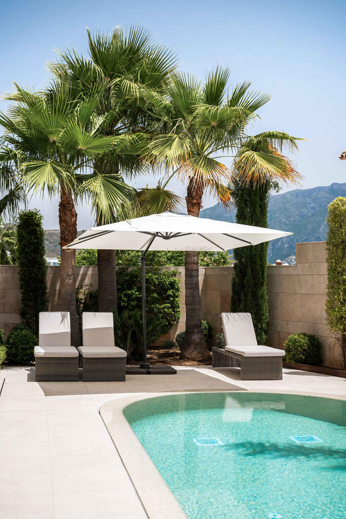 3 Bed Apartment for sale in La Quinta Costa Del Sol, Málaga, Spain