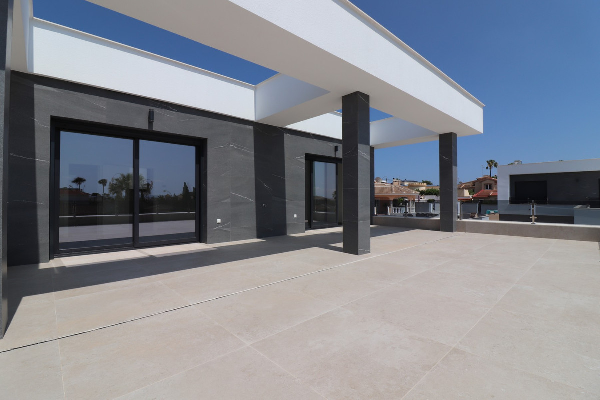 3 Bed Townhouse for sale in Ciudad Quesada Costa Blanca, Alicante, Spain