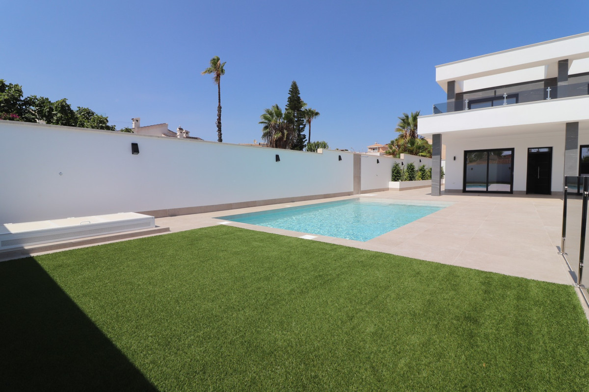 3 Bed Townhouse for sale in Ciudad Quesada Costa Blanca, Alicante, Spain