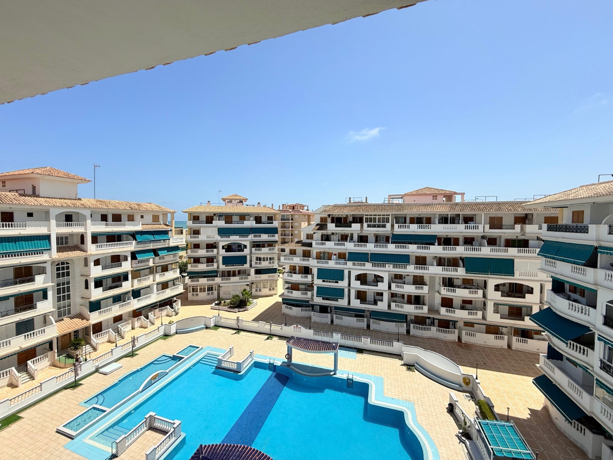 Se vende Apartamento Planta Media de 1 dormitorios en Costa Blanca, Alicante, España